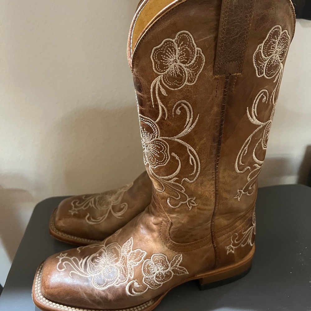 Shyanne Women’s Western Boot Size 6.5